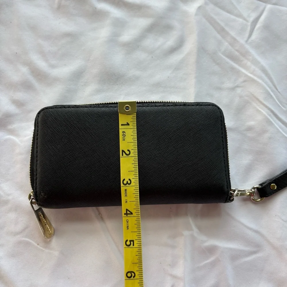 Michael Kors Black Wristlet‎ Wallet - Picture 8 of 9
